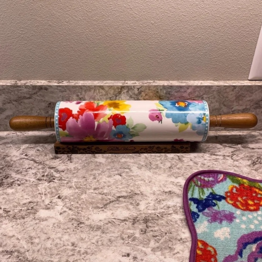 The Pioneer Woman Floral Rolling Pin with Wooden Handles and stand